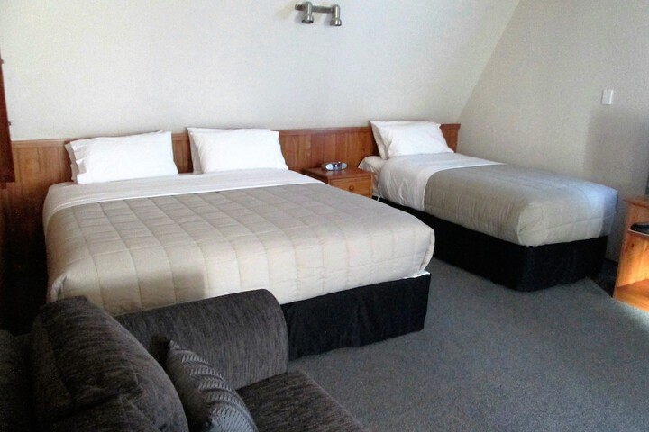 Room 2 of 45