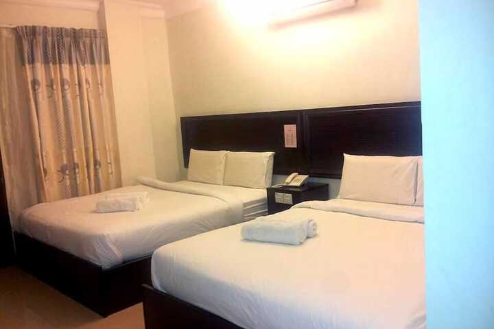 Room 17 of 34