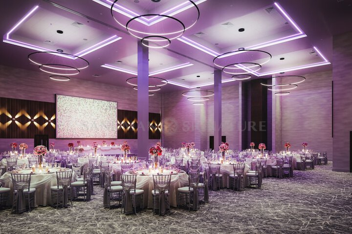Ballroom/Hall 64 of 72