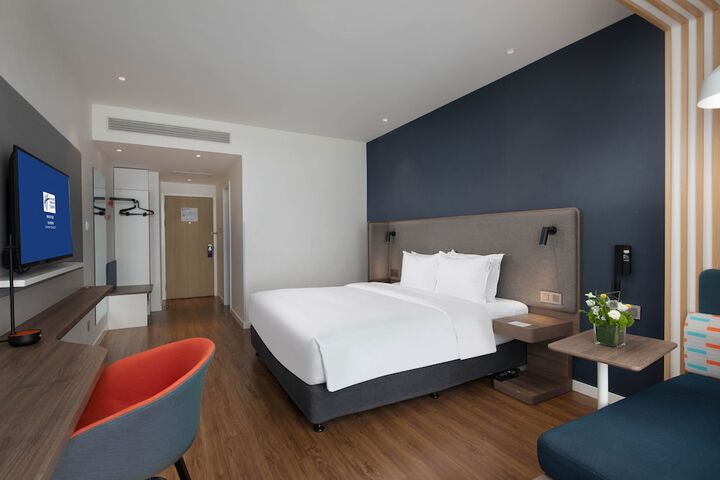 Room 14 of 46