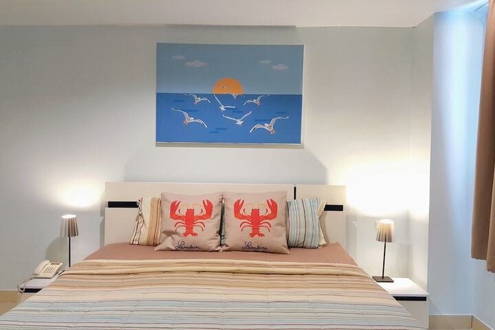 Room 11 of 50