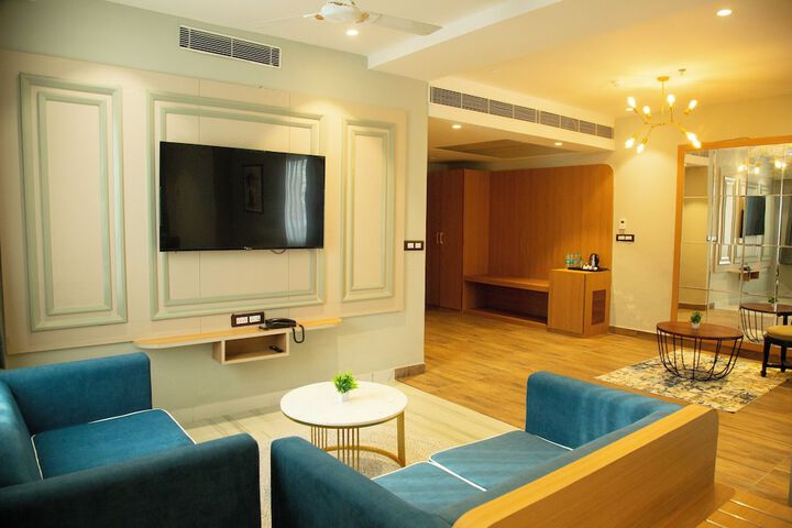 Room 16 of 29