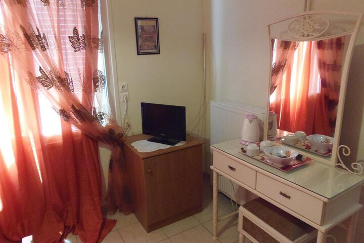 Room 34 of 57