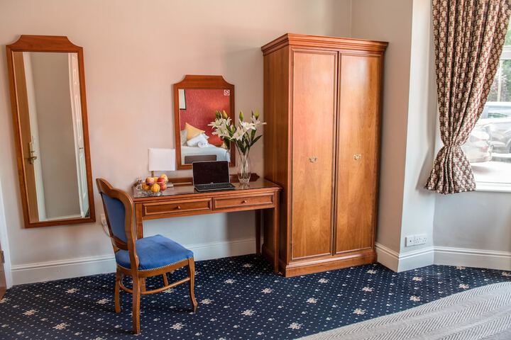 Room 5 of 50