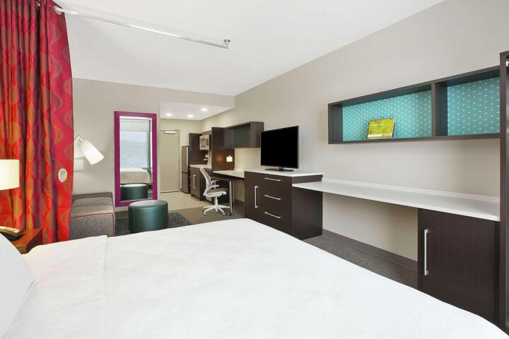 Studio Suite 2 Queen Beds Accessible (14 of 16)