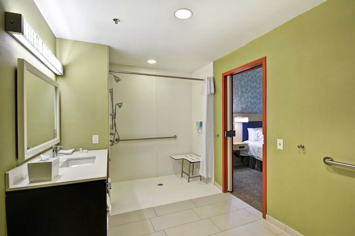 Bathroom shower