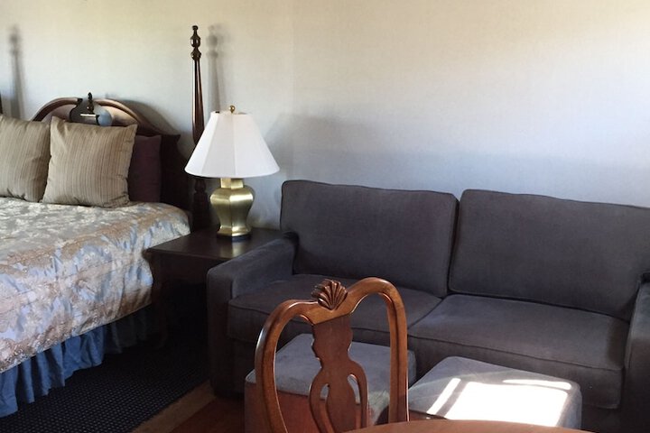 Room 30 of 50