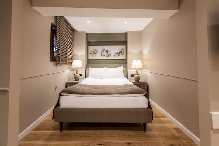 Room 7 of 50