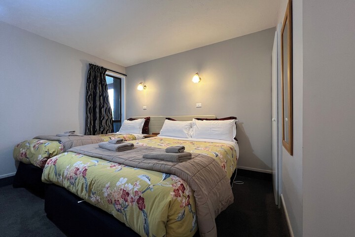 Room 21 of 50