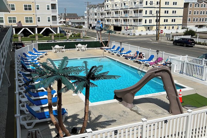 Pool 19 of 45
