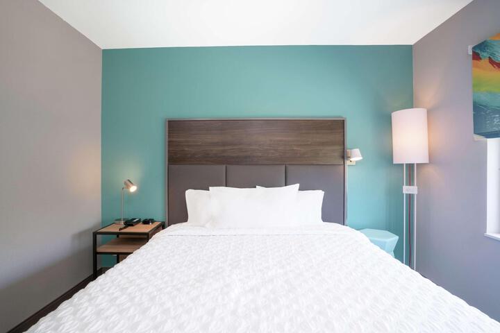 1 King Bed (7 of 14)