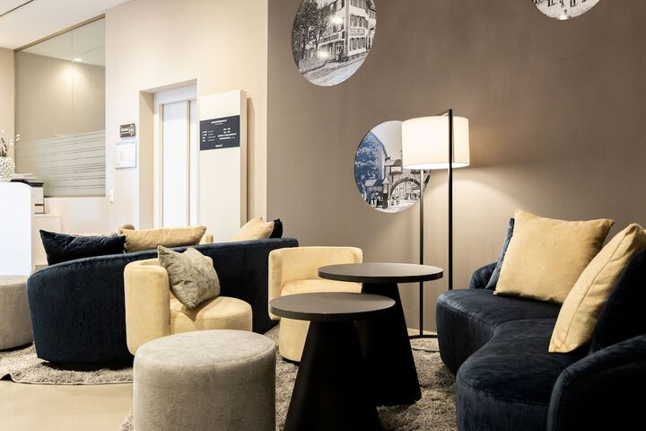 Guest Lobby