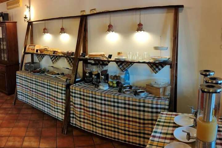 Breakfast/Coffee Service 85 of 98