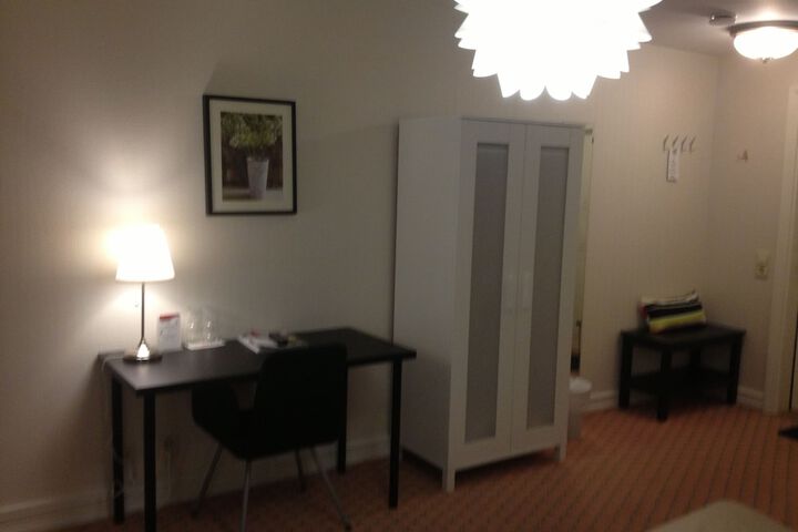 Room amenity