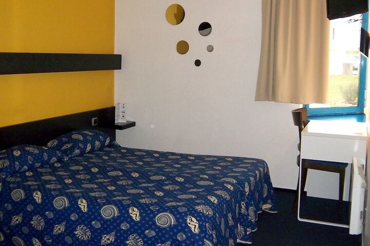 Room 7 of 22