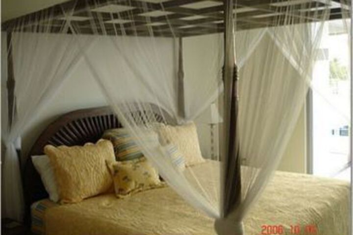 Room 10 of 24