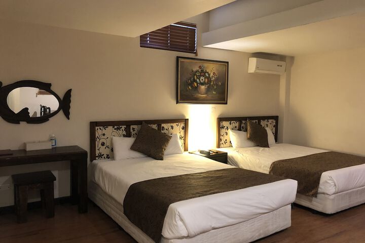 Room 7 of 40