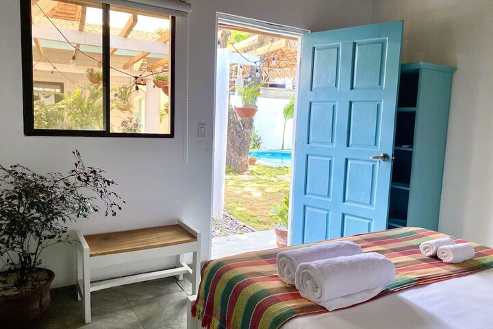 Room 2 of 20