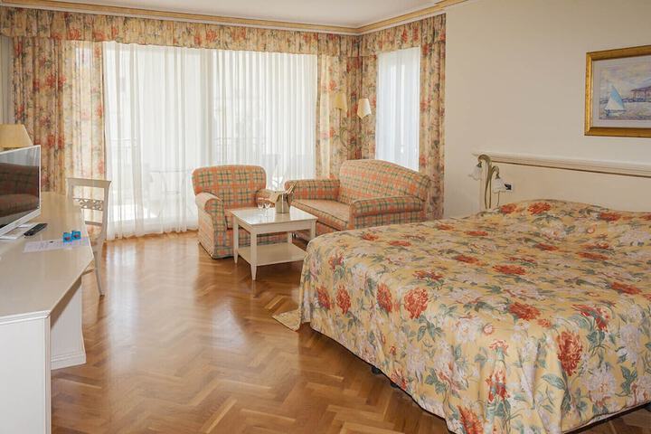 Room 5 of 67