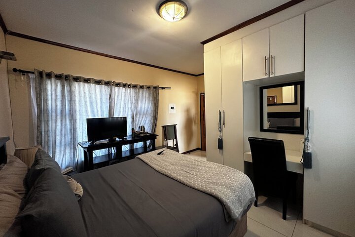 Room 4 of 15