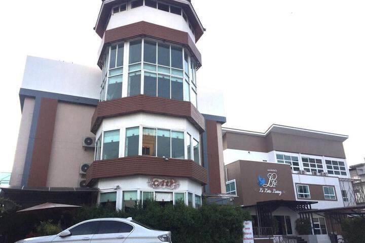Hotel 65 of 65