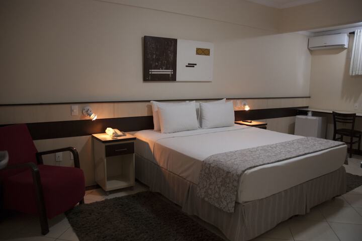 Room 6 of 53