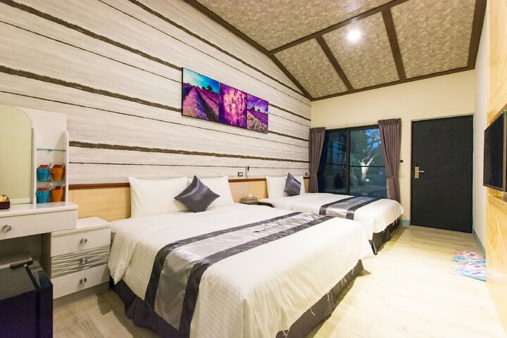 Room 9 of 110