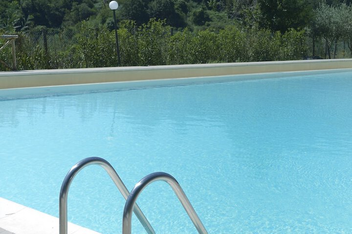 Pool 18 of 70