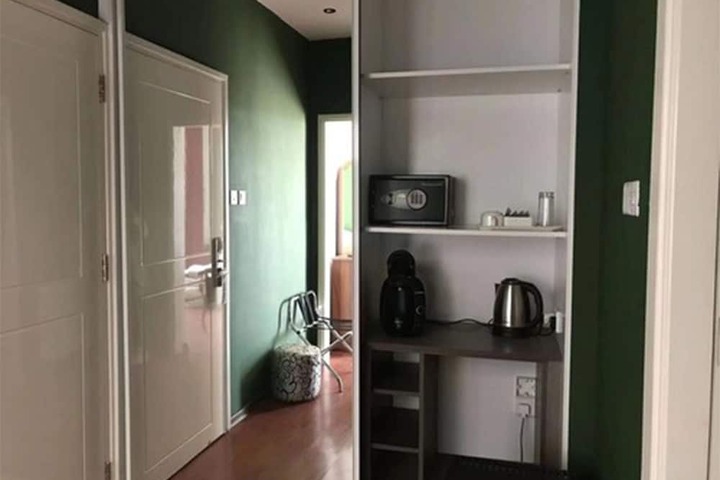 Room 35 of 110