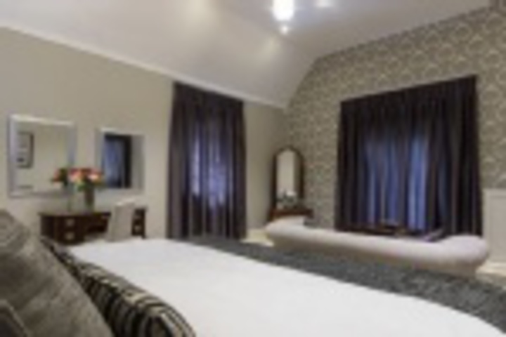 Room 221 of 432