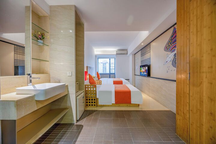 Room 30 of 56