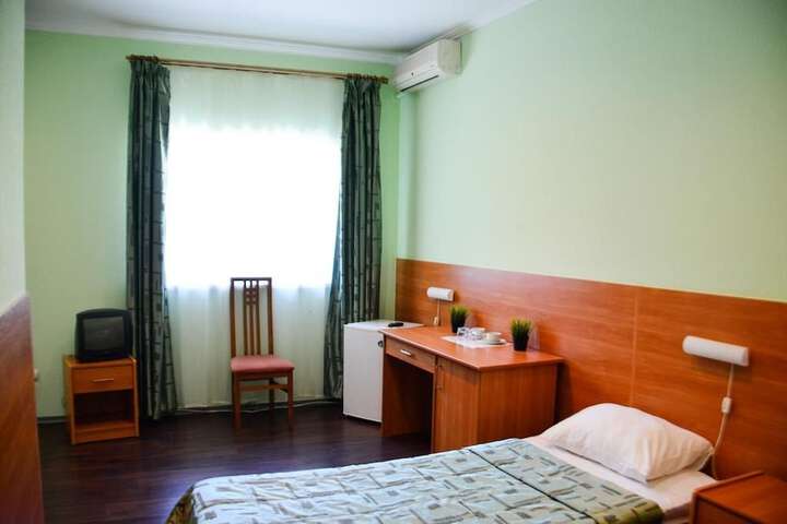 Room 14 of 19