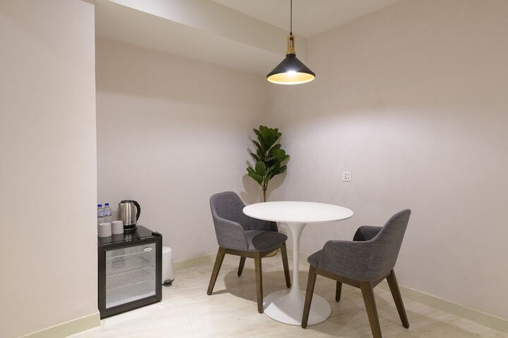 Room 25 of 49