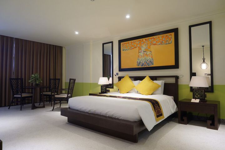 Room 6 of 39