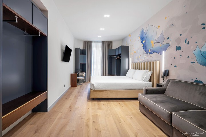 Room 35 of 67