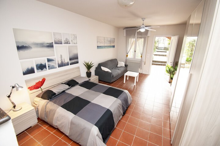 Room 4 of 69