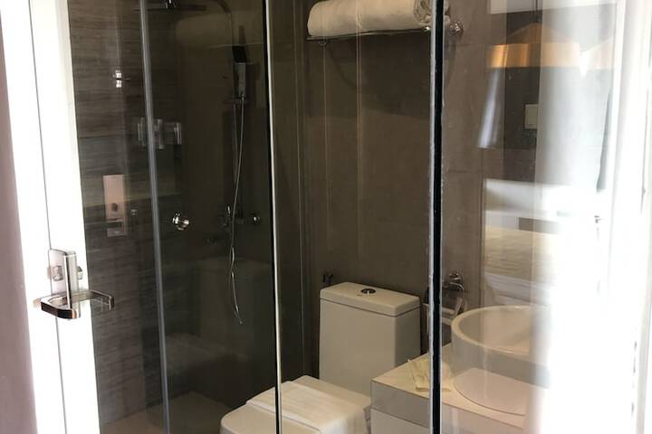 Room 7 of 43