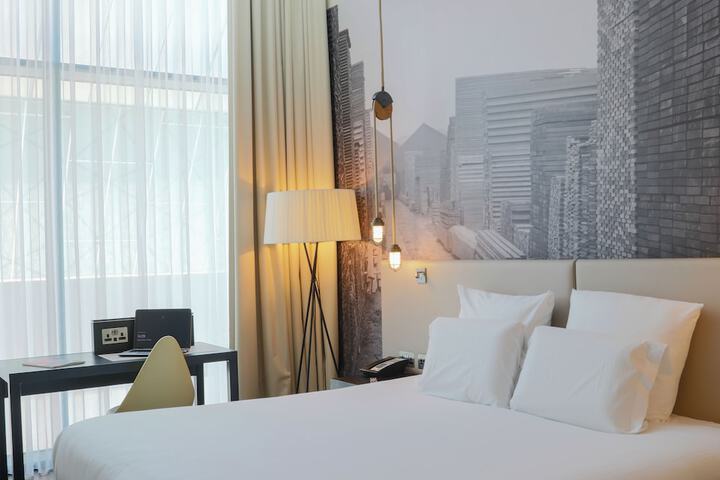 Room 8 of 89
