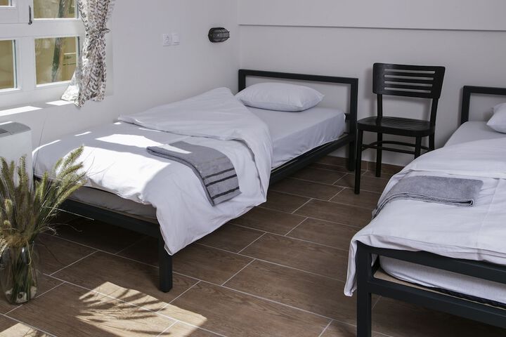 Room 9 of 65