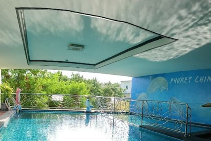 Pool 56 of 105