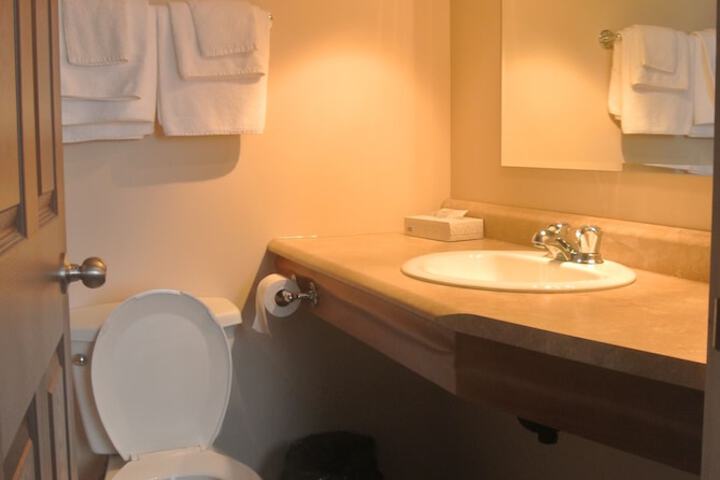 Room 15 of 28