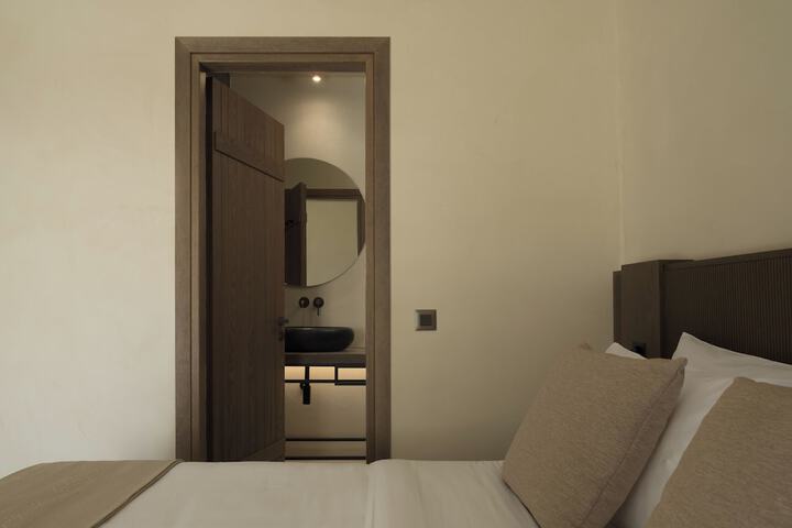 Room 25 of 252