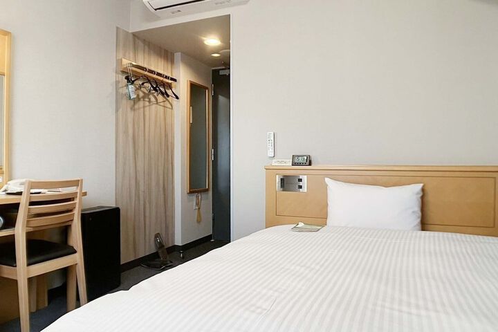 Room 5 of 26