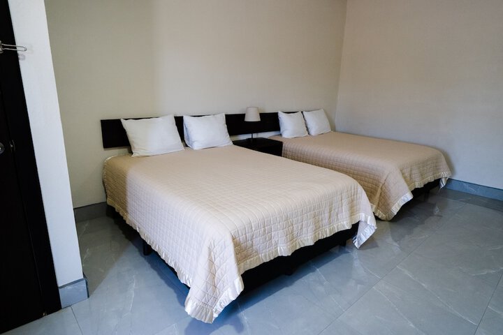 Room 47 of 211