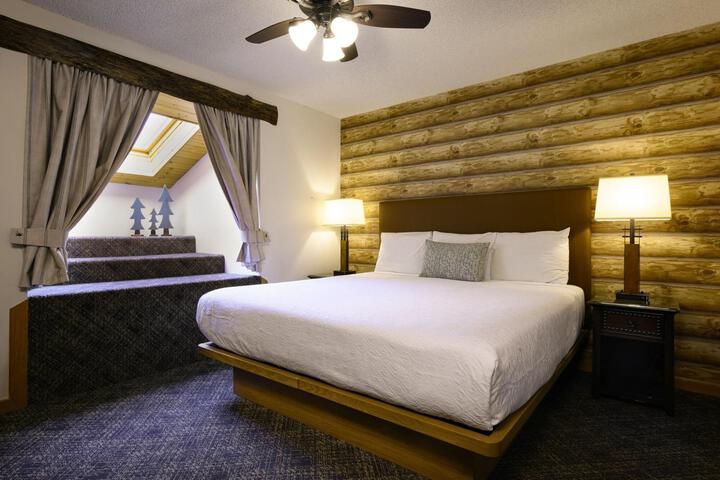 Room 16 of 38