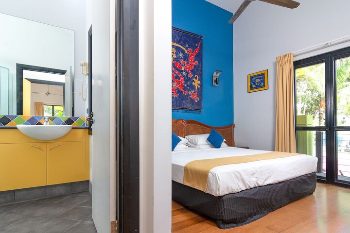 Room 3 of 33