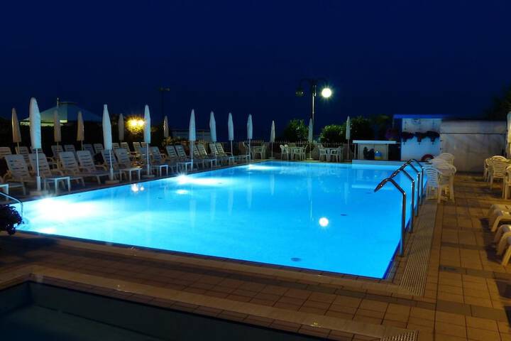 Hotel Pool