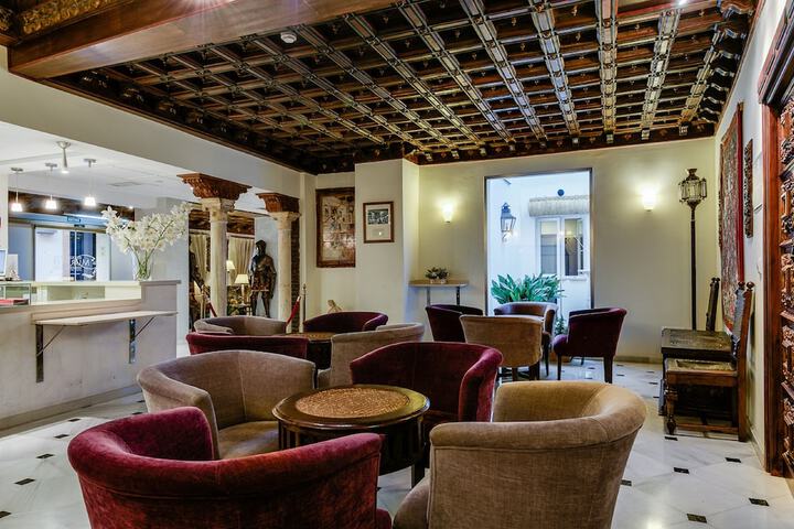 Guest Lobby
