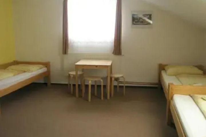 Room 2 of 7