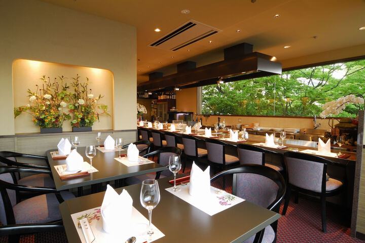 Dining Photos